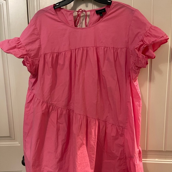 Who What Wear Dresses & Skirts - WHO WHAT WEAR Women’s asymmetrical tier pink ruffle short sleeve dress.  XXL